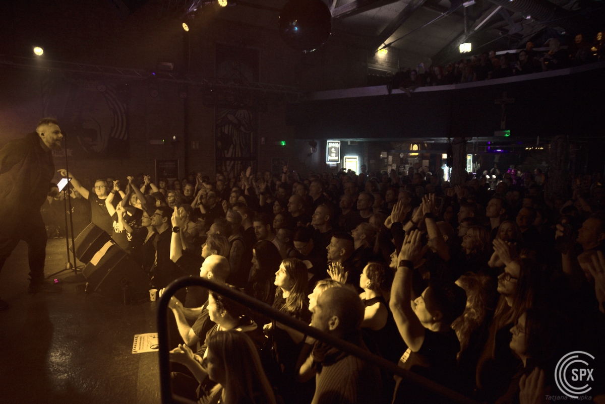 20221217_NEUROTICFISH_Oberhausen_Kulttempel_Tatjana-Krupka_sharpshootere-pics_366