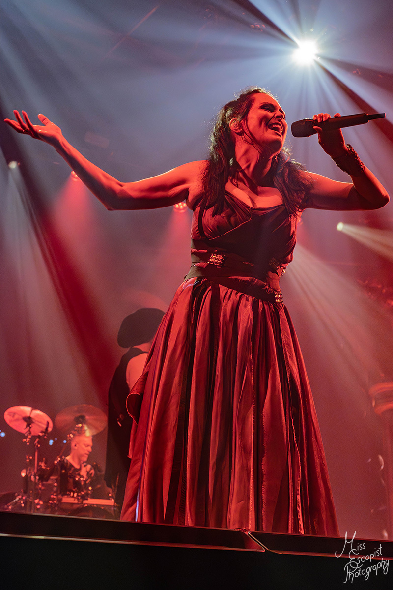241015_WithinTemptation_SporthalleHamburg_SandraCurtz_sharpshooter-pics_18